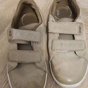 Kids dress shoes